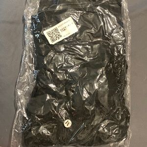 Booty lifting leggings. New still in bag. Size medium. Black